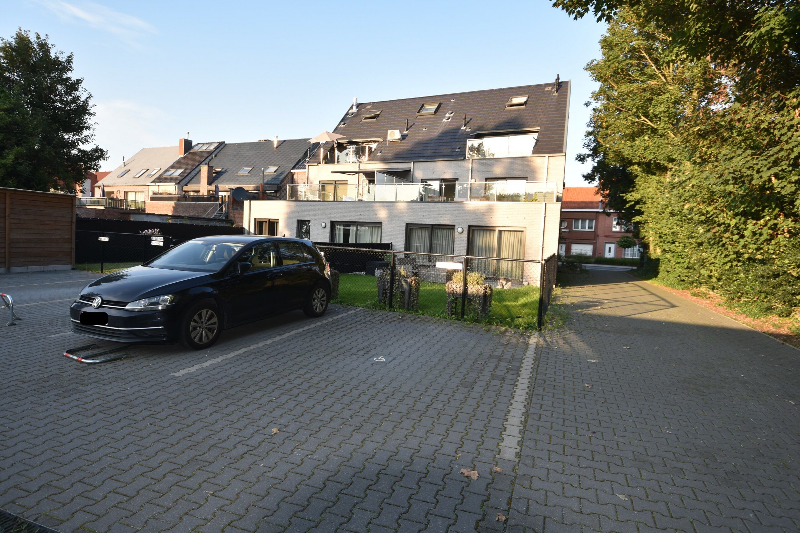 Prachtig appartement met groot terras en autostaanplaats in Nieuwkerken-Waas foto 16