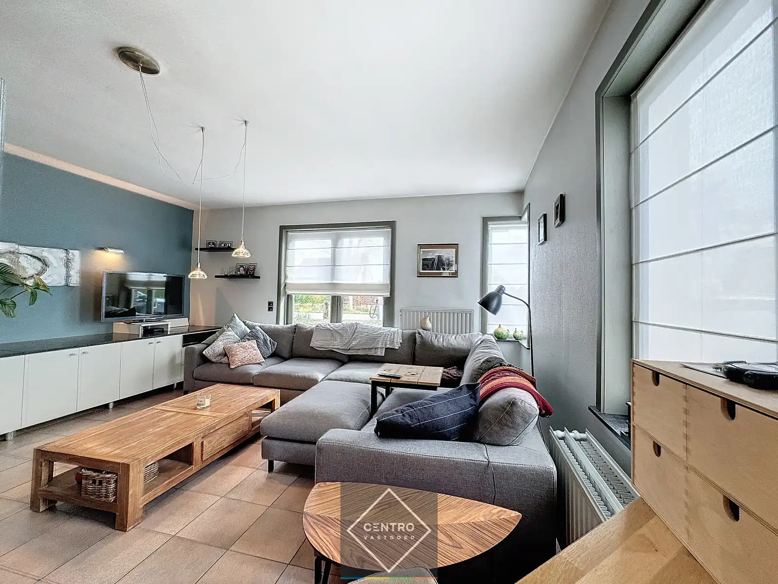 Instapklare VILLA met 2/3 slpkms, dressing, badkamer en garage met overkapping). Gelegen te Damme op wandelafstand gelegen van het centrum! foto 3