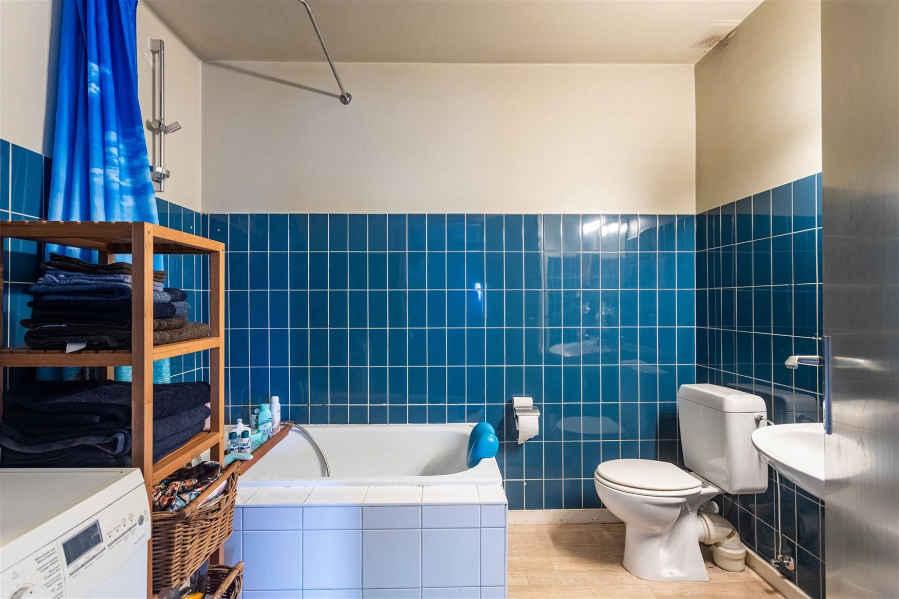 Charmante halfopen woning met tuin en garage te Drongen. foto 14