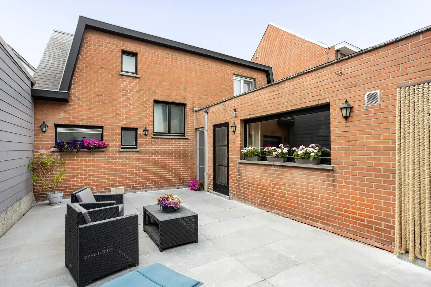 Gezinswoning met 3 slaapkamers te Heestert! foto 2
