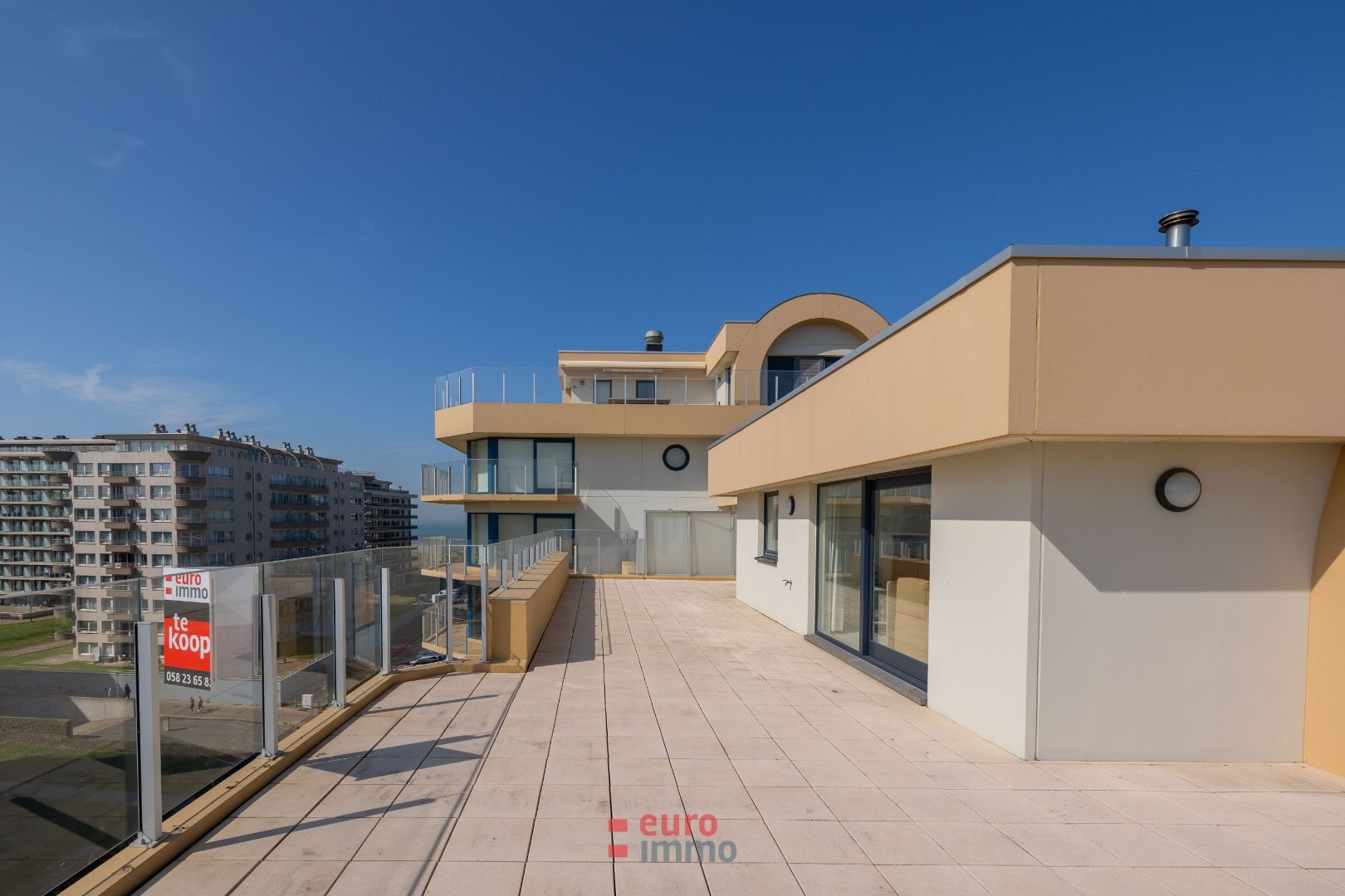 Penthouse met ongezien terras en fenomenale zichten! foto 22
