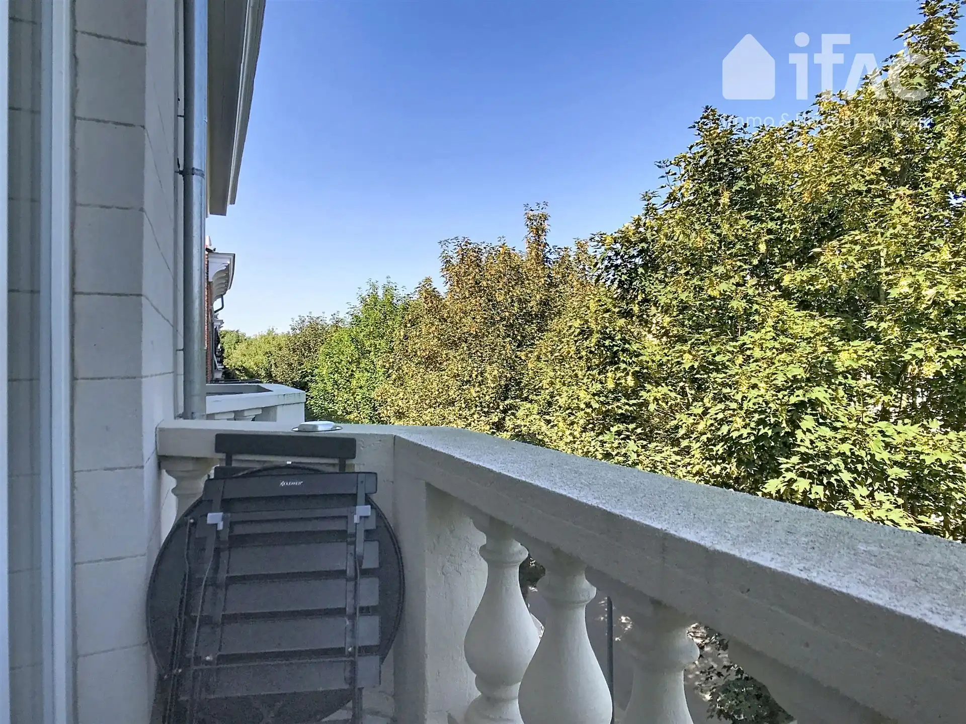 Prachtig afgewerkt duplex appartement met garage foto 7