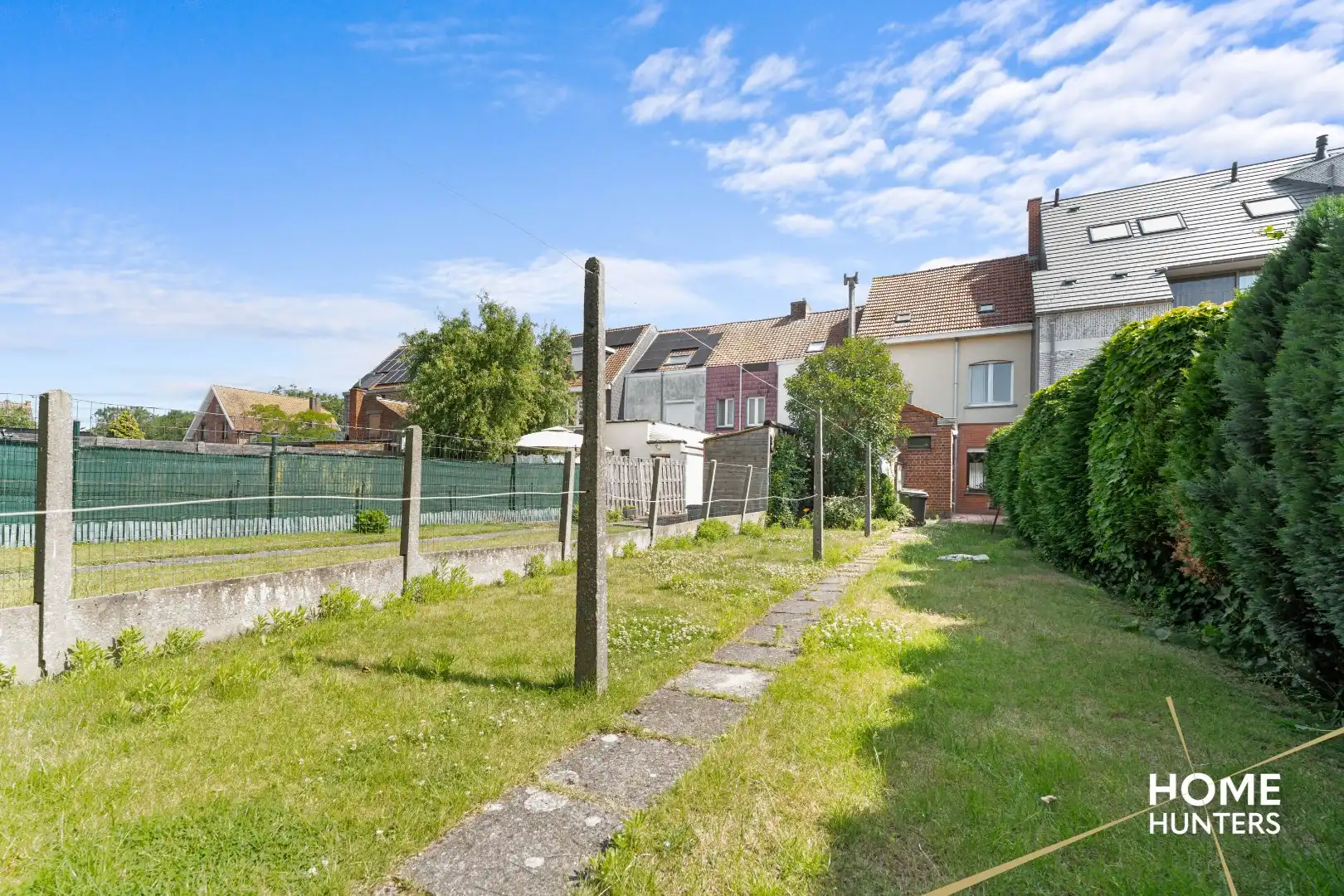 Ruime woning op een uitstekende locatie met 4 slaapkamers, een ruime zolder en een mogelijkheid om een garage te plaatsen foto 14