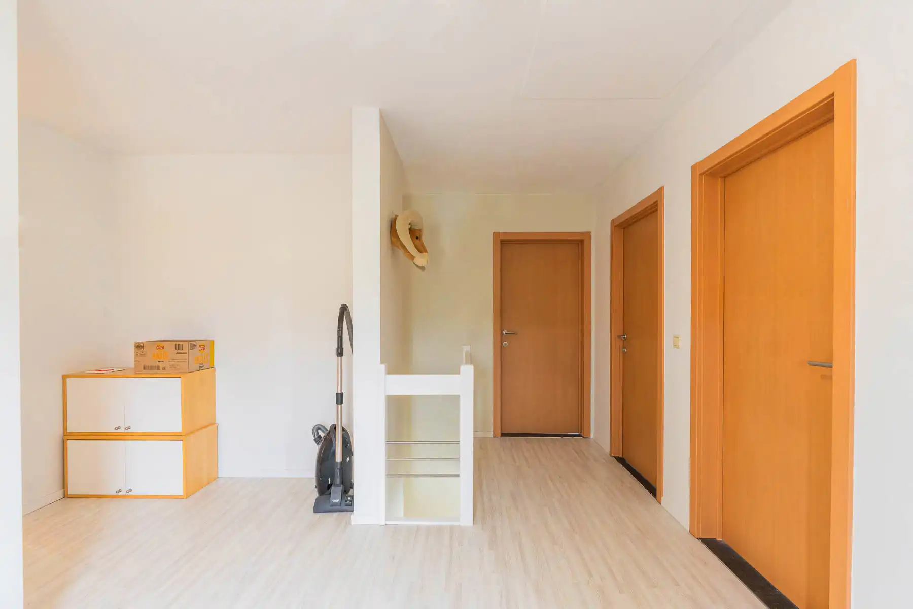 Ruime en moderne open bebouwing met prachtige tuin foto 21