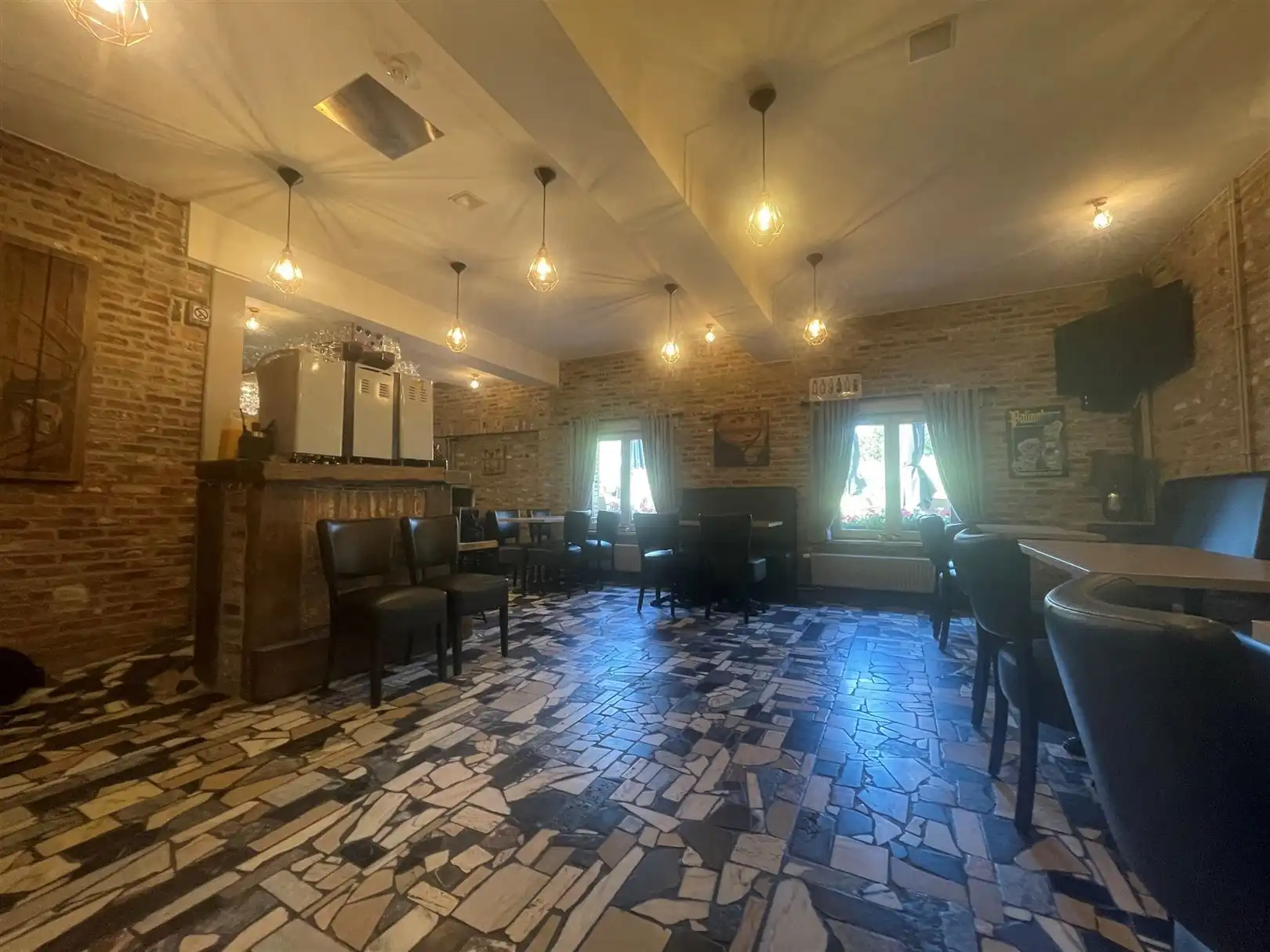 Goed gelegen horecazaak foto 5