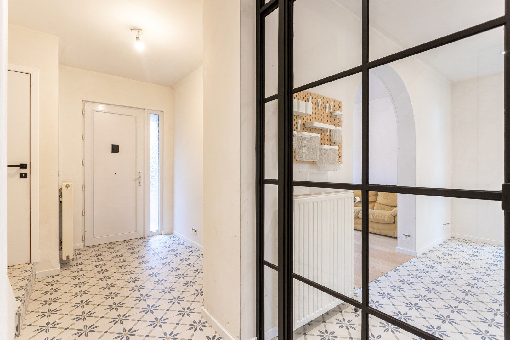 Instapklare woning met 4 slpk op perceel van 5a 45ca foto 3