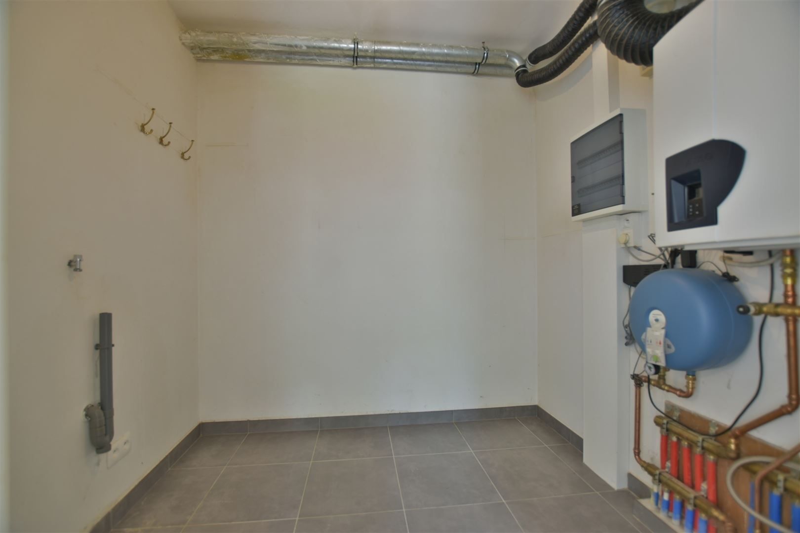 Prachtig gelijkvloers appartement  met 2 slaapkamers te Dendermonde (Schoonaarde) foto 17