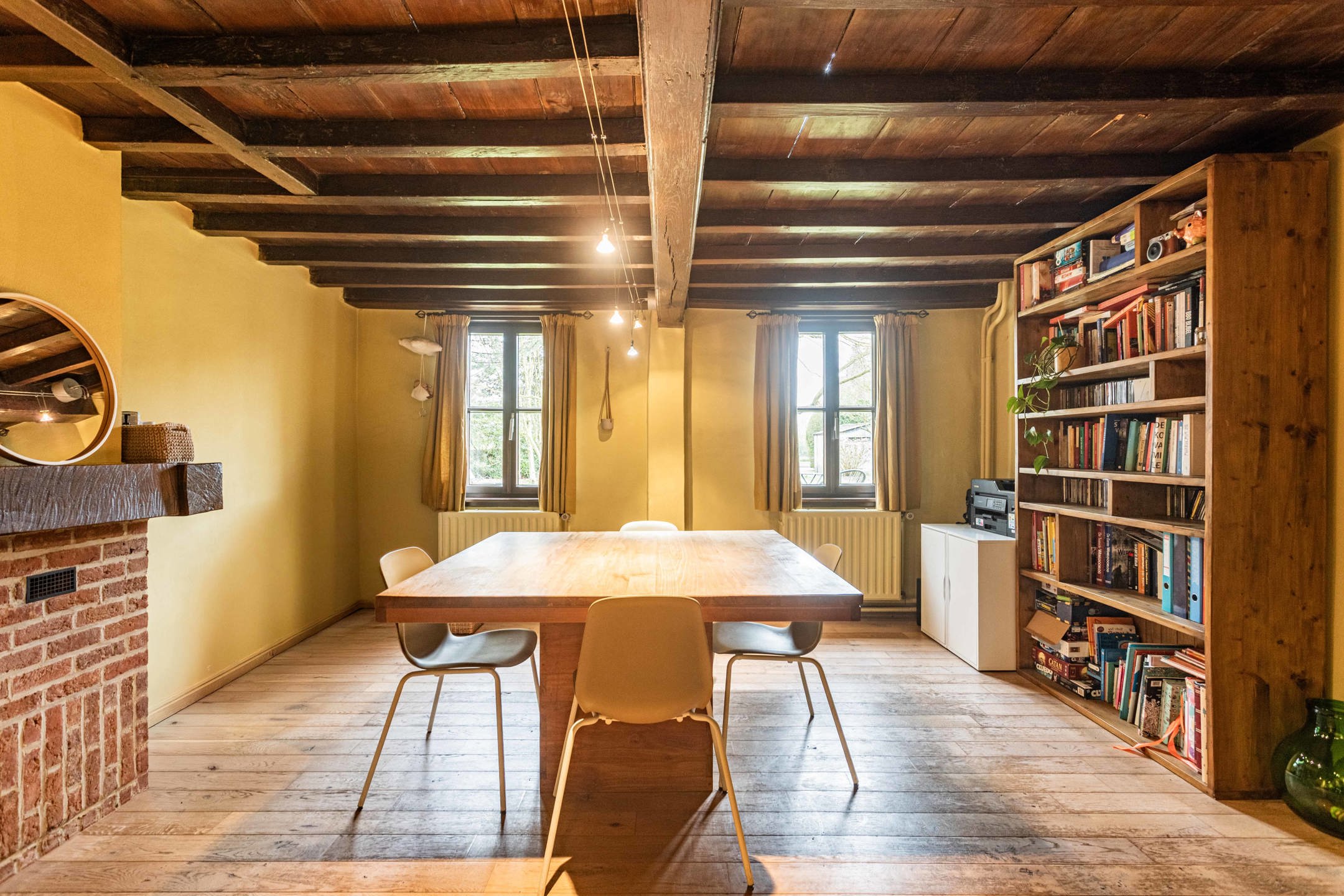 Charmante deels te renoveren alleenstaande woning  foto 9
