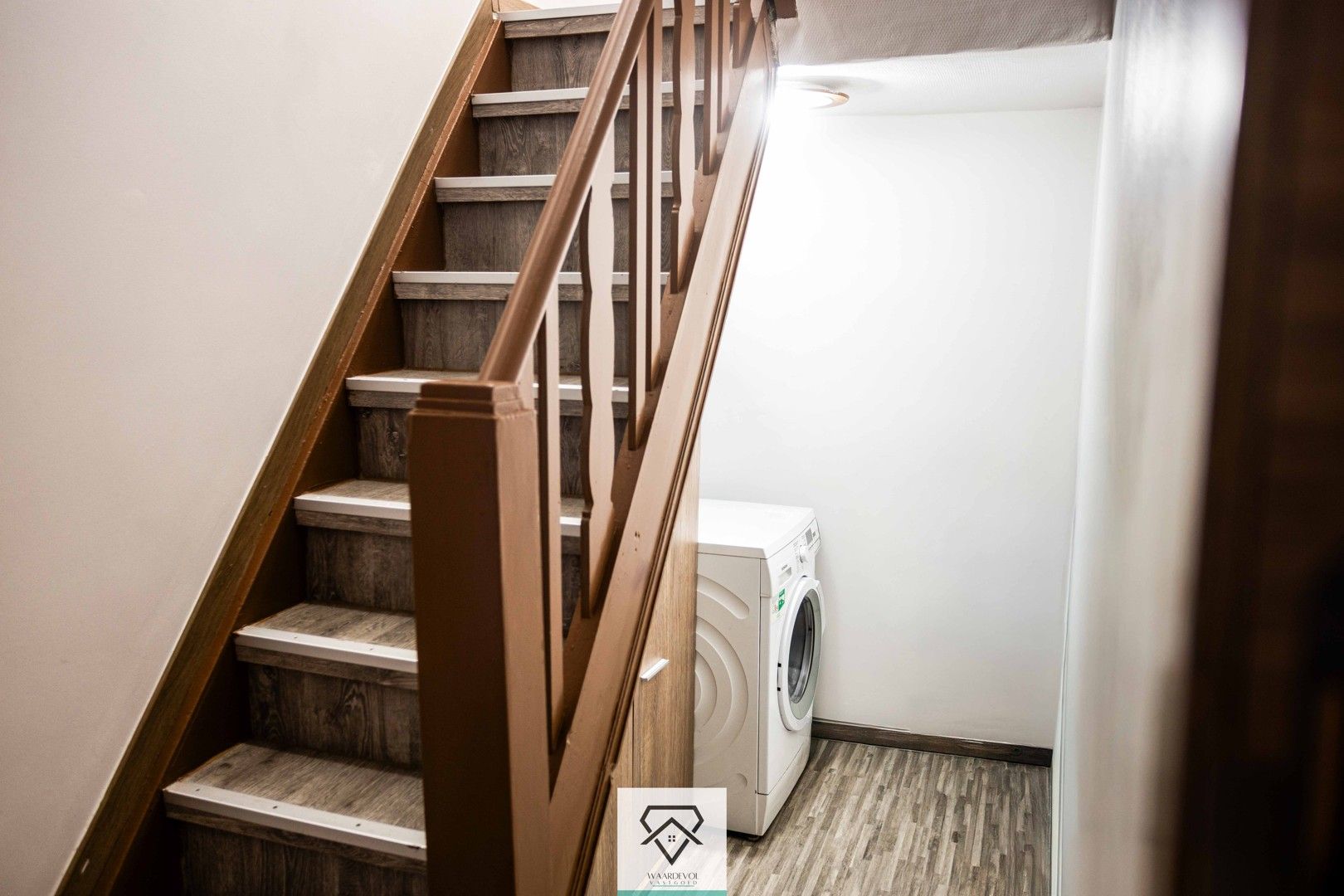 Ruim handelshuis te koop bestaande uit duplexappartement en dubbele handelsruimte foto 25