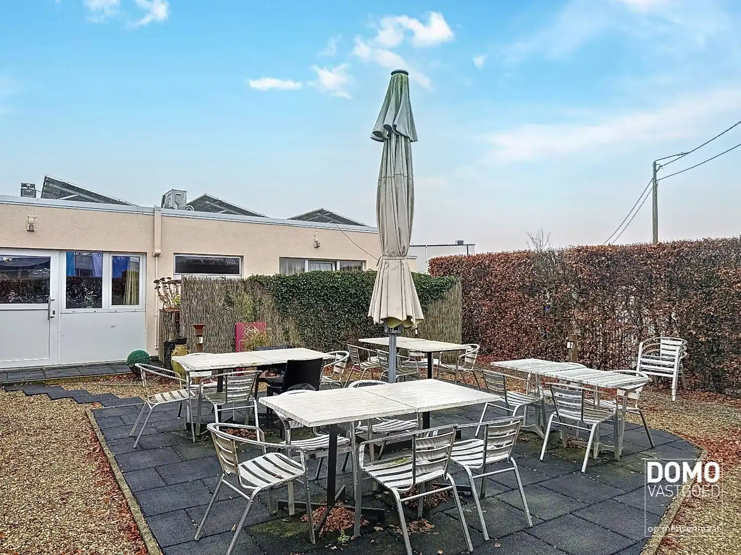 Handelshuis gunstig gelegen te Herk-De-Stad, momenteel ingericht als frituur foto 31