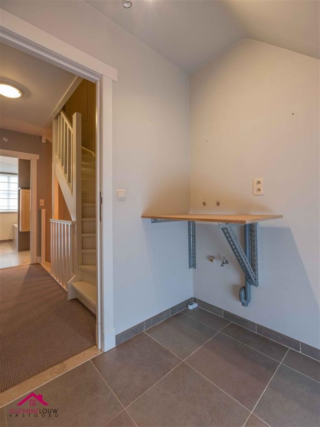 Instapklare ééngezinswoning in gesloten bebouwing foto 33