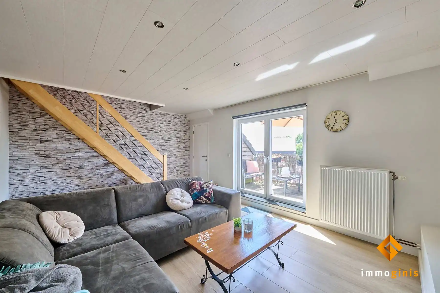 Verrassend ruim 1-slaapkamerappartement met zonnig terrasje, vlakbij centrum Leopoldsburg! foto 3