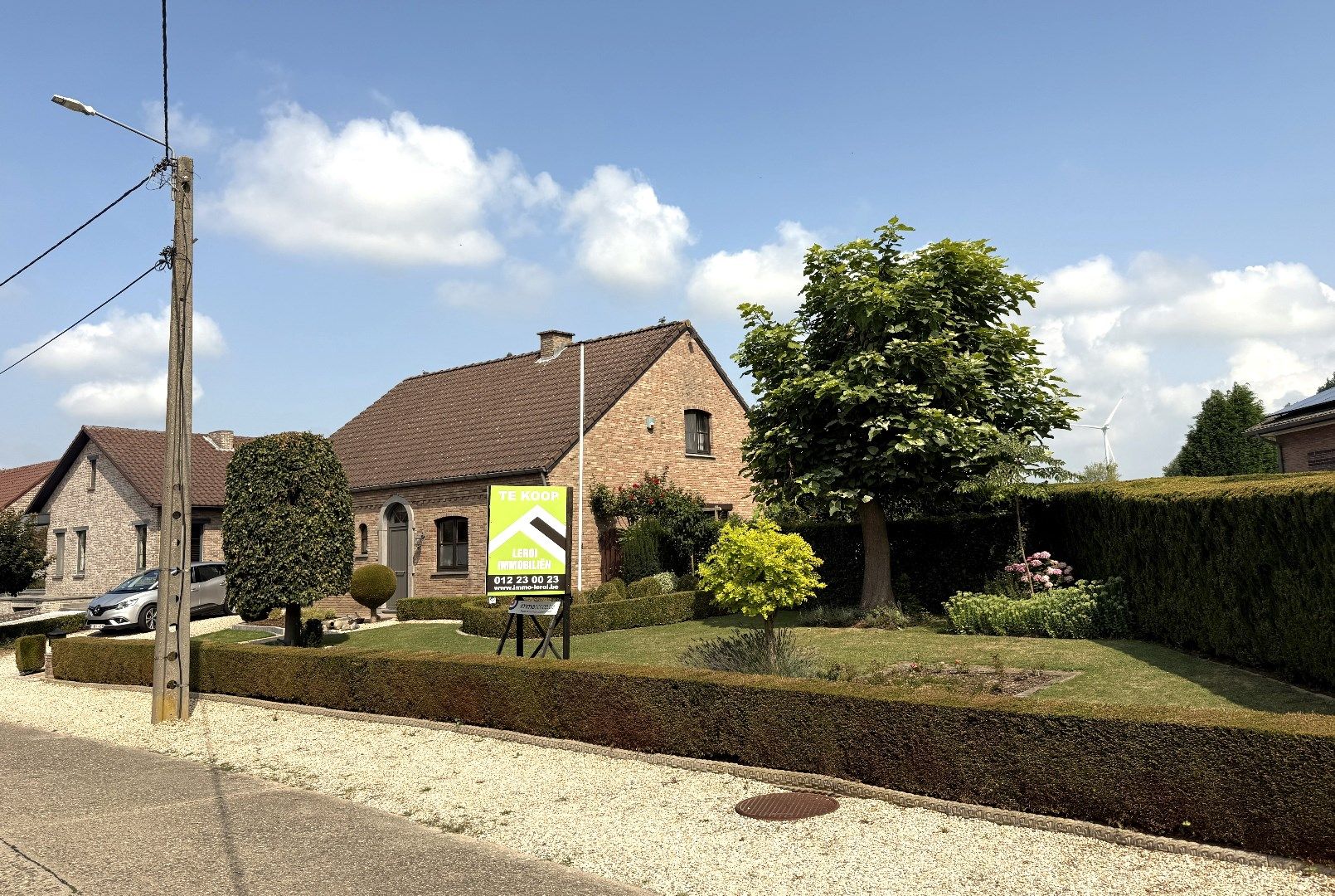 Charmante woning met veranda en mooie tuin in een rustige, landelijke omgeving foto 2