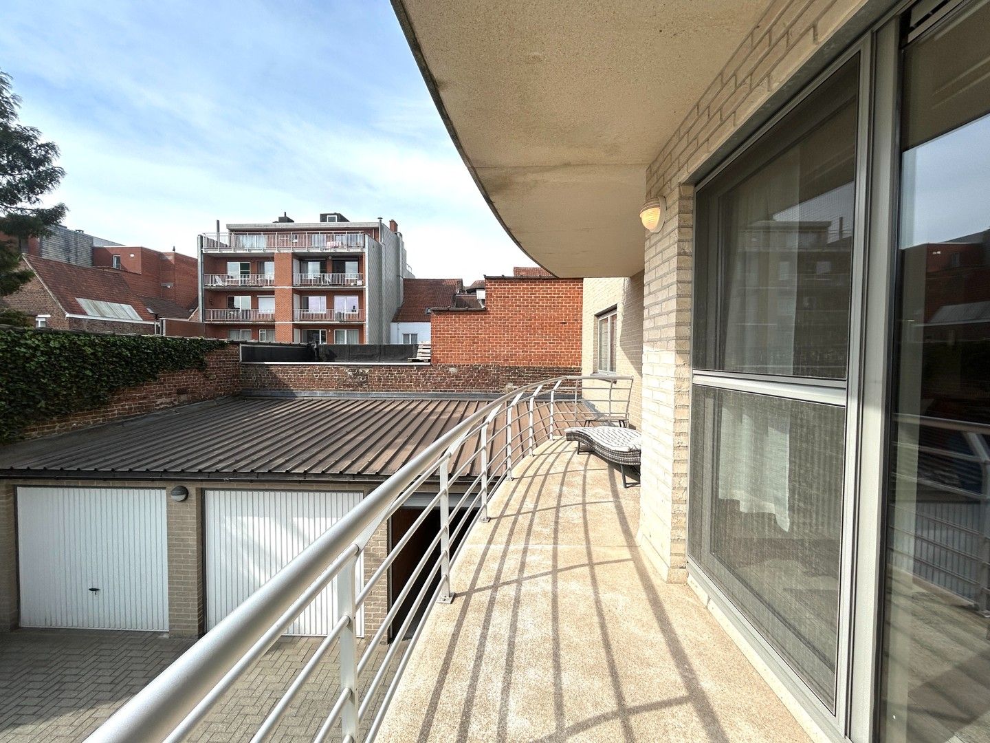Instapklaar 2-slaapkamer appartement op wandelafstand van centrum Roeselare! foto 13