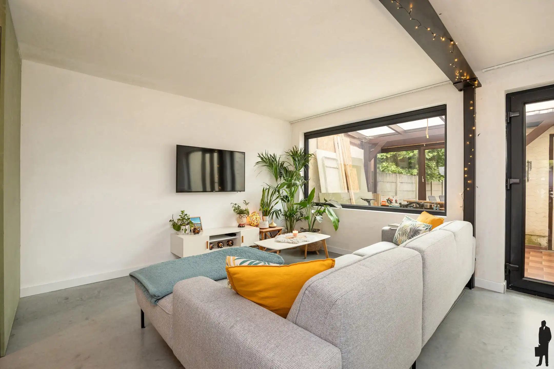 Instapklare woning met zonnige tuin en garage  foto 3