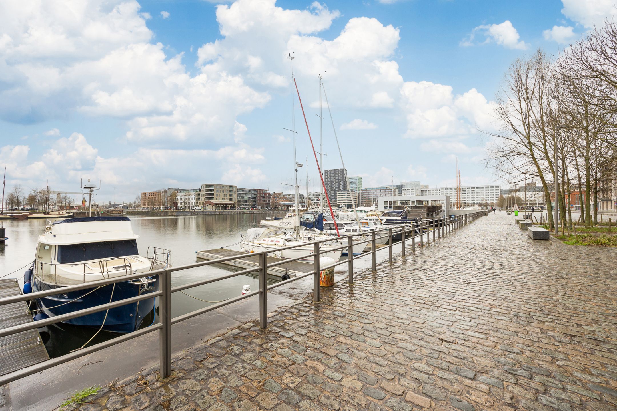 ANTWERPEN EILANDJE - Riante kantoorruimte met zicht op de jachthaven foto 1