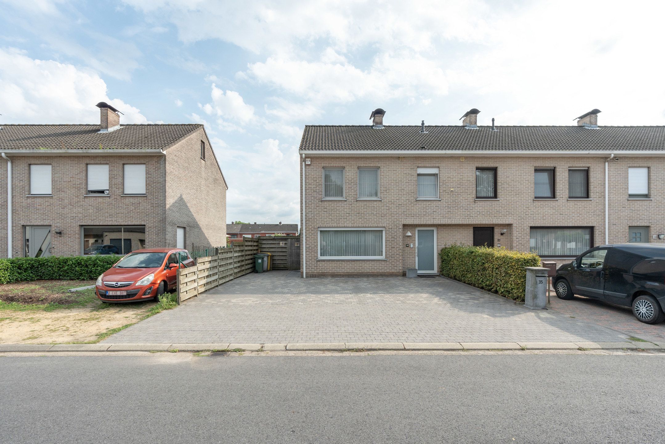 Energiezuinige gezinswoning met 4 slaapkamers te Beerse foto 1