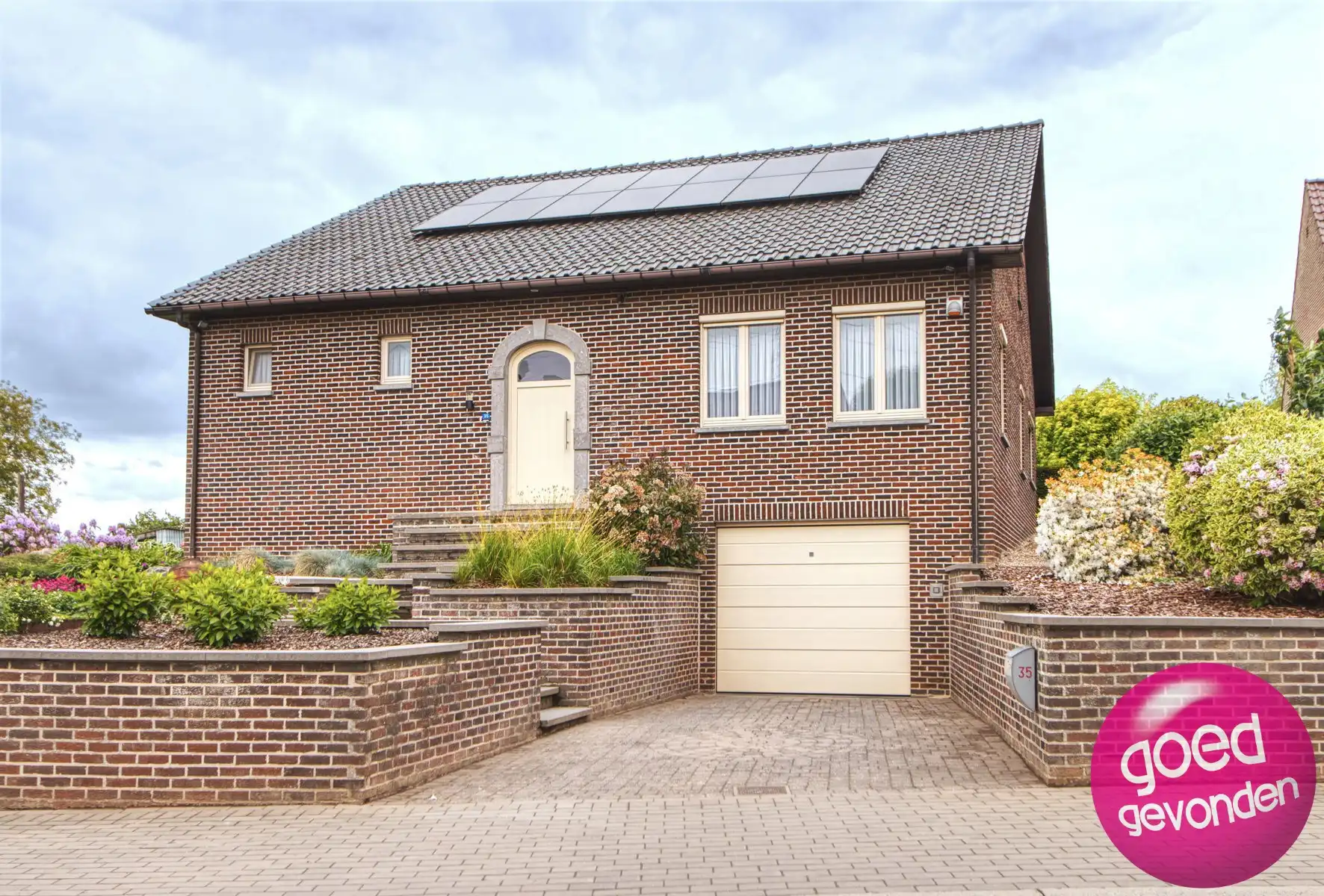 WONING - OB - 3 SLK - TERRAS - TUIN - GARAGE  foto {{pictureIndex}}