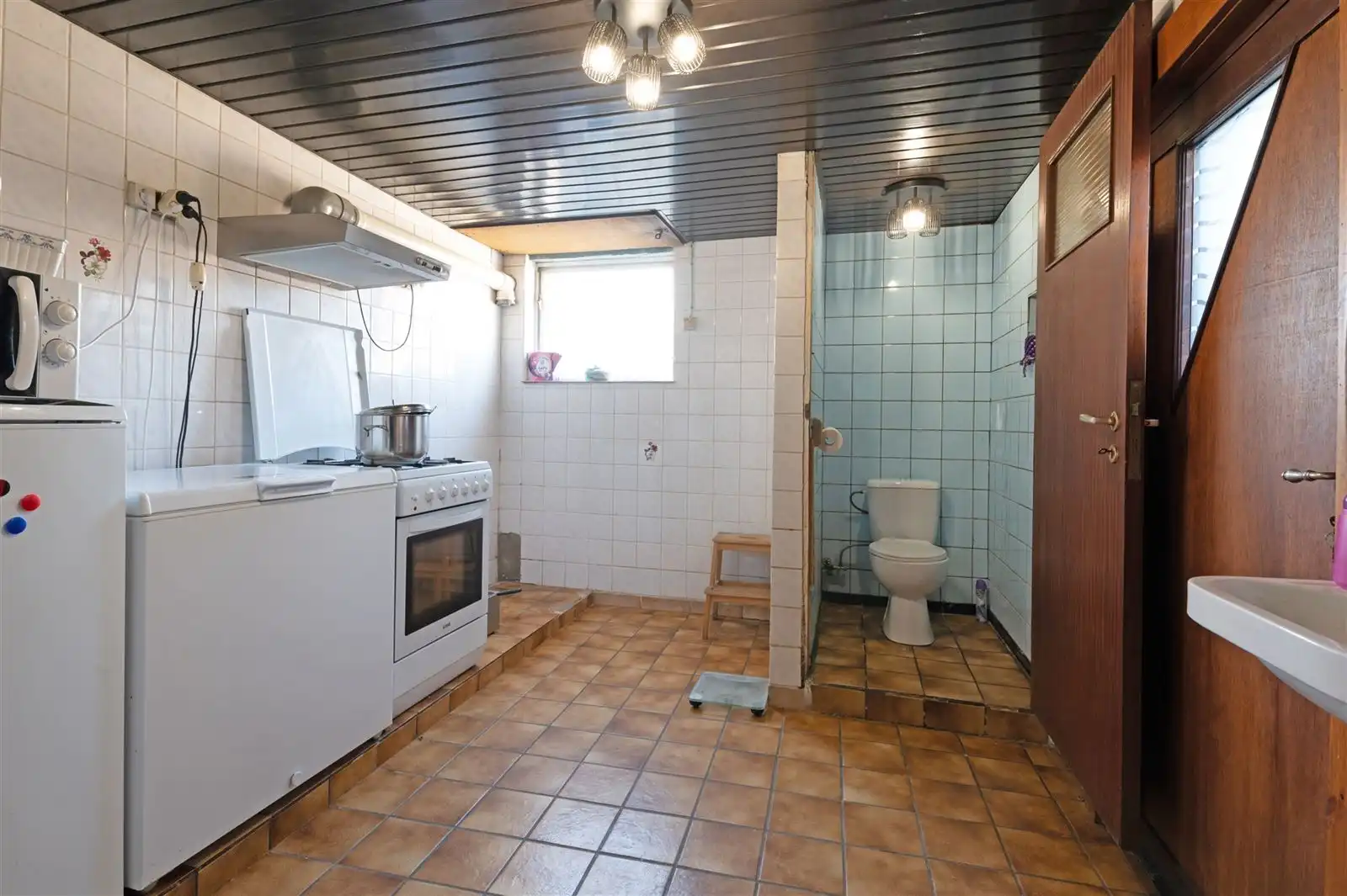 Gezinswoning met tuin en garage op 5are81 foto 21