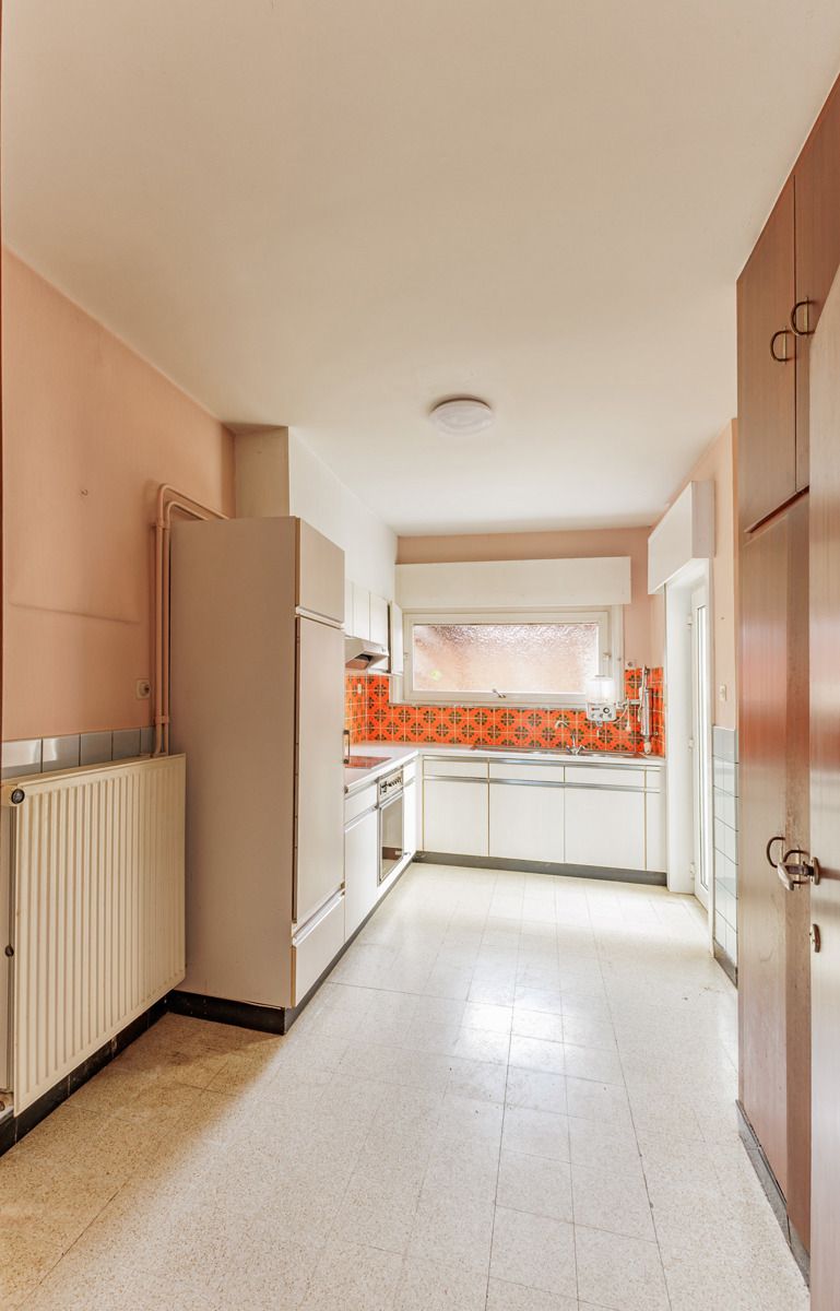 Gezinswoning met grote tuin in groene omgeving foto 11