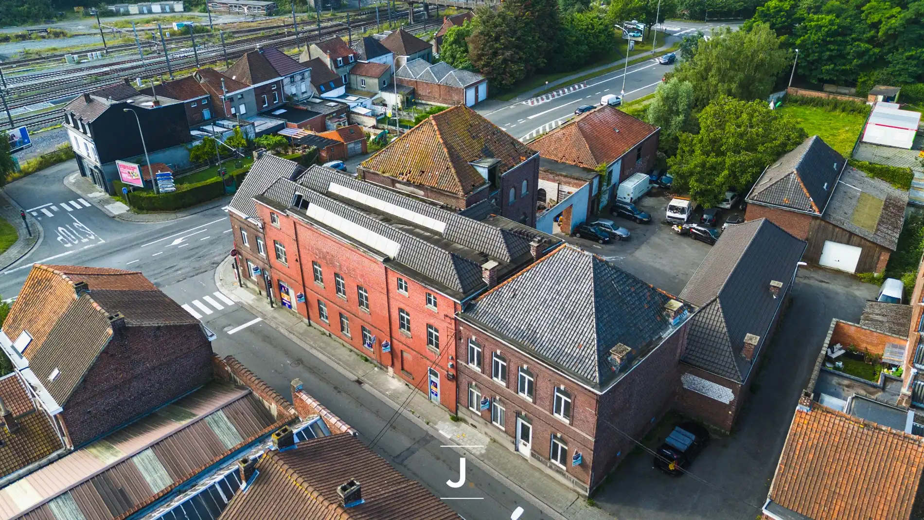 Unieke opportuniteit met tal van mogelijkheden in centrum Moeskroen! foto 2