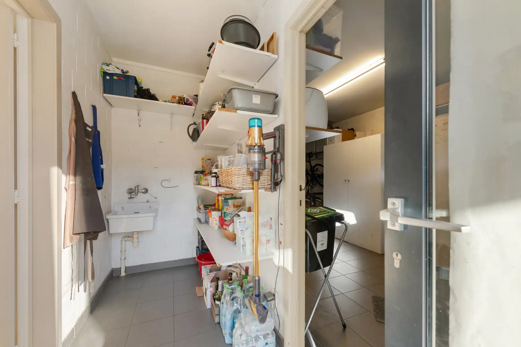 Ruime gezinswoning met zonnige tuin in Sint-Andries foto 16