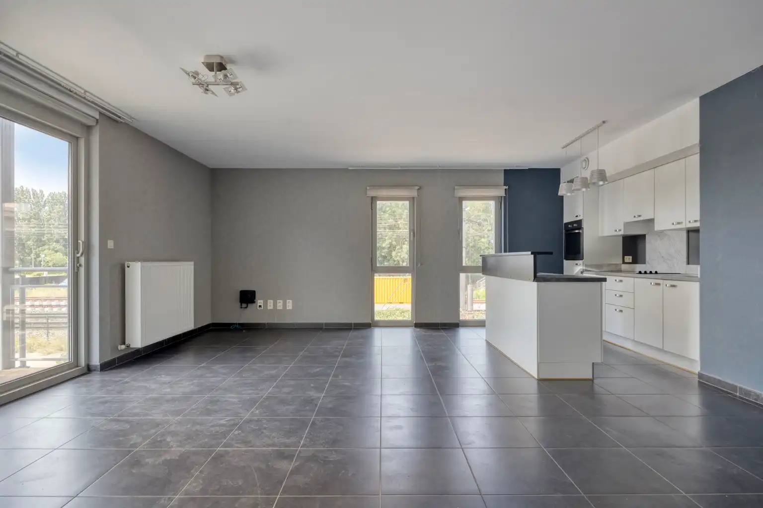 RECENT APPARTEMENT MET BERGING EN PARKEERPLAATS foto 9