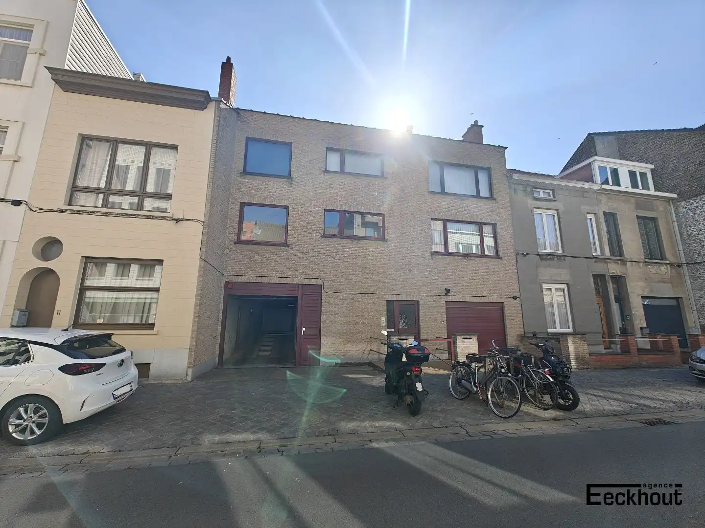 Ruime garagebox in centrum Oostende foto 2