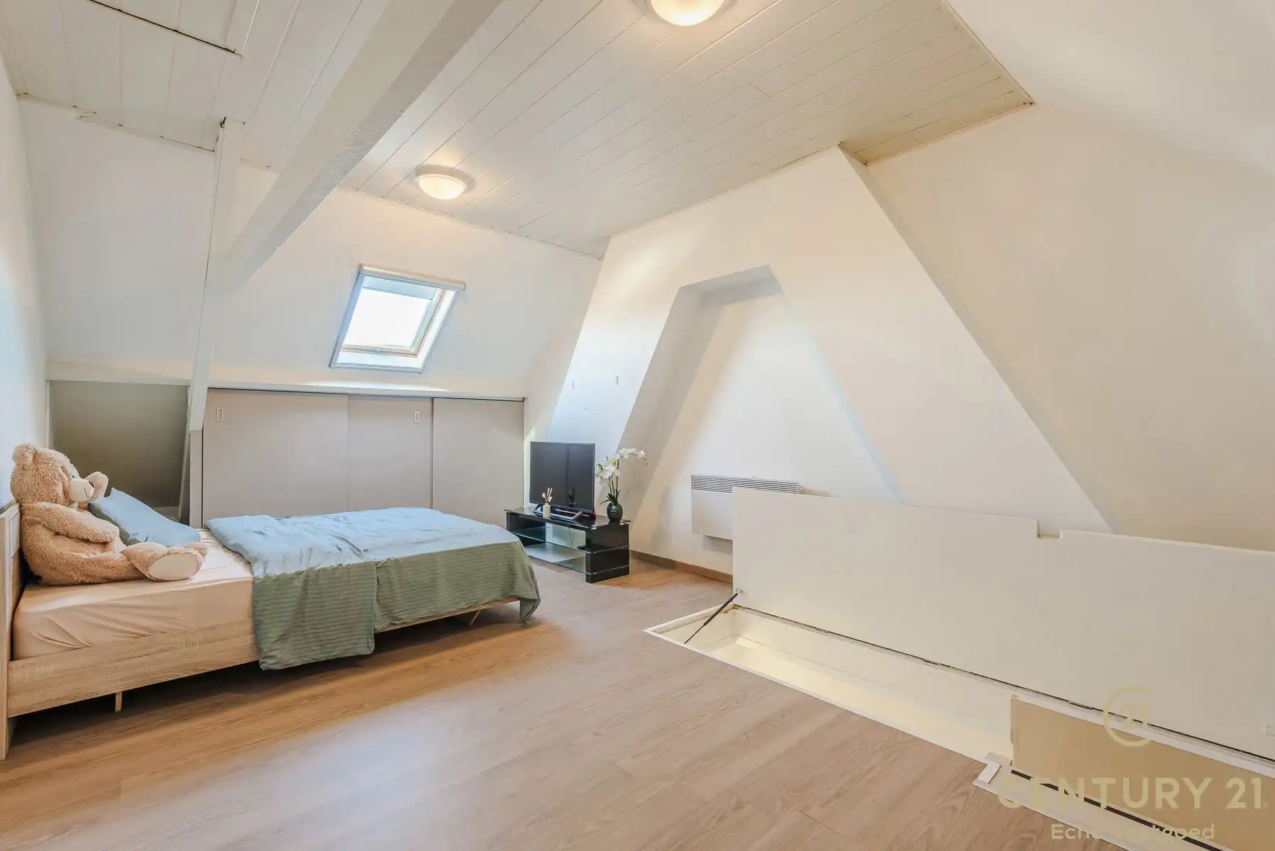 Mooie karakterwoning met tuin, parking en 3 slaapkamers foto 21