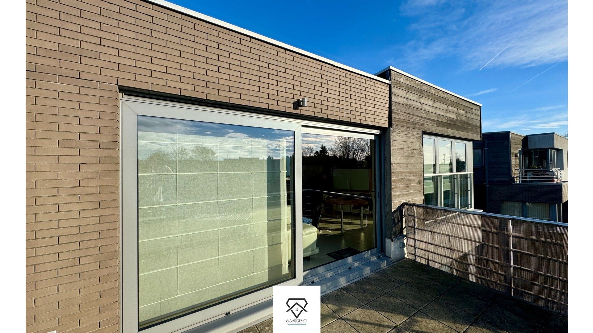 Lichtrijk en rustig appartement te koop met carport foto 17