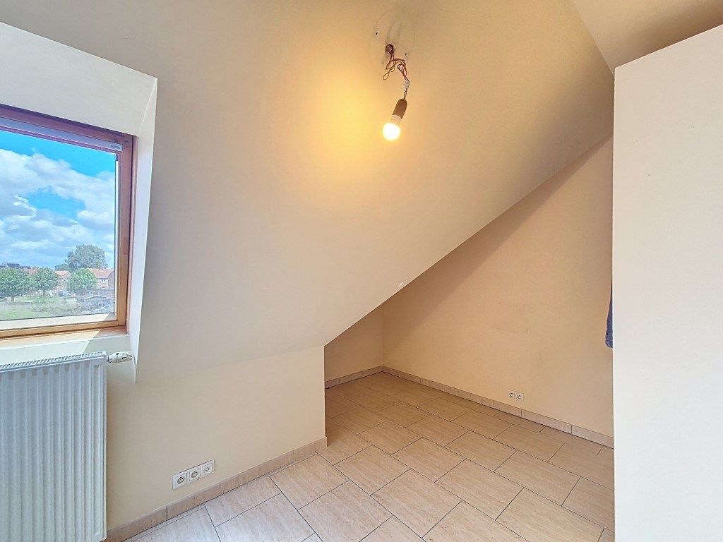 Dakappartement met 2 slpks en garage foto 6