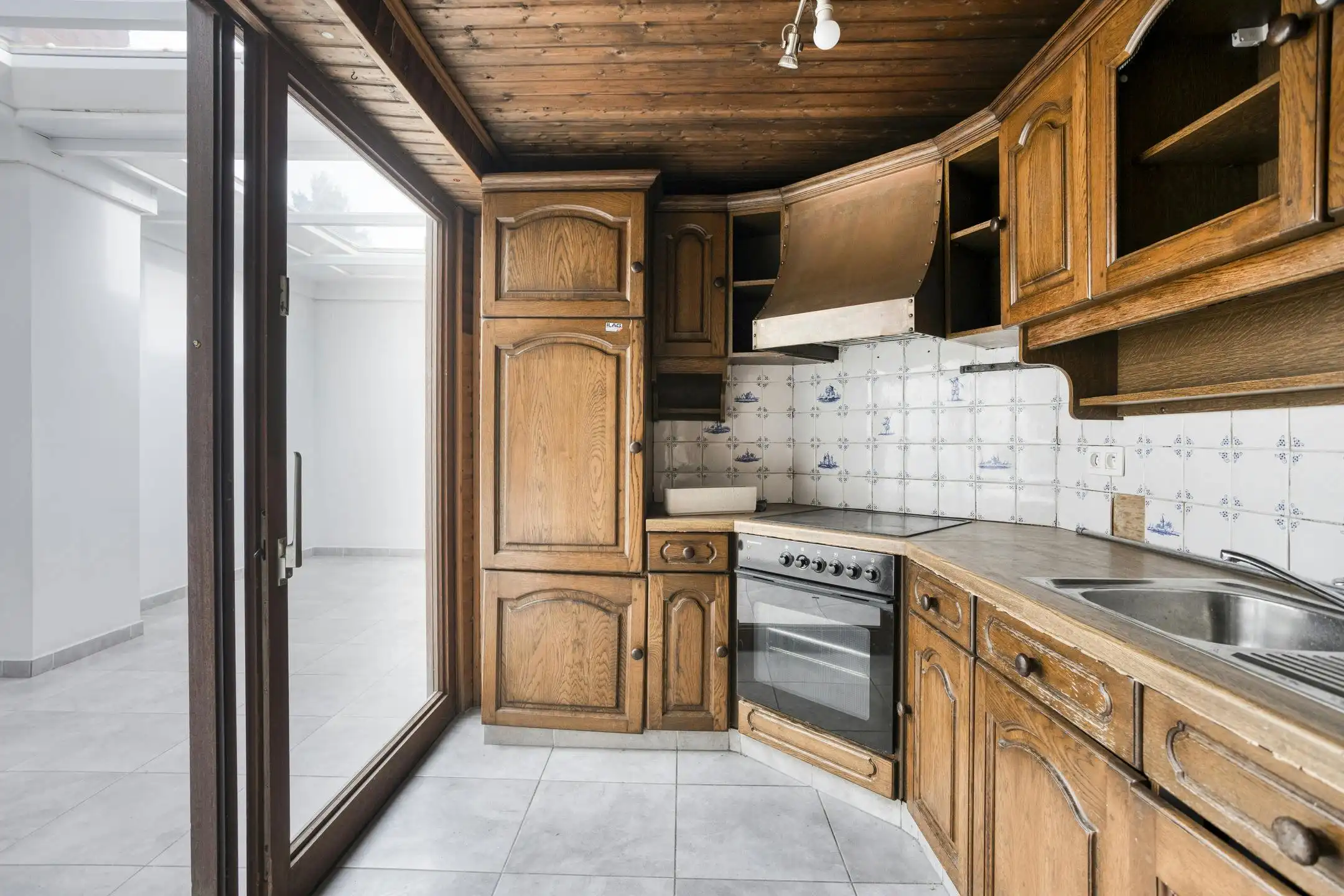 Huis met 5 slaapkamers te koop in het centrum van Roeselare foto 10