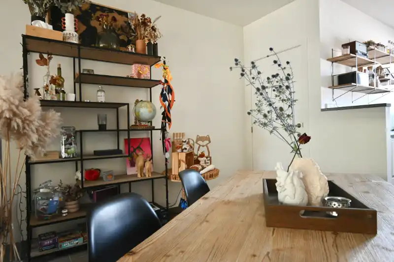 Ruime, stijlvolle woning met 3+ slpk(s) te Maria-Aalter -&nbsp;Tijdelijke huur voor 1 jaar! foto 2