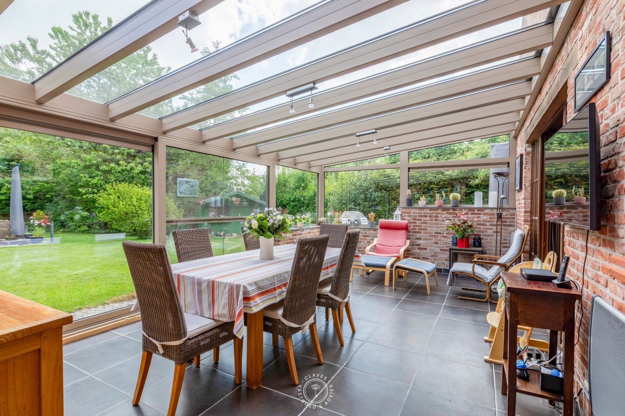 Charmante woning op een welgelegen locatie in Sinaai-Waas foto 25