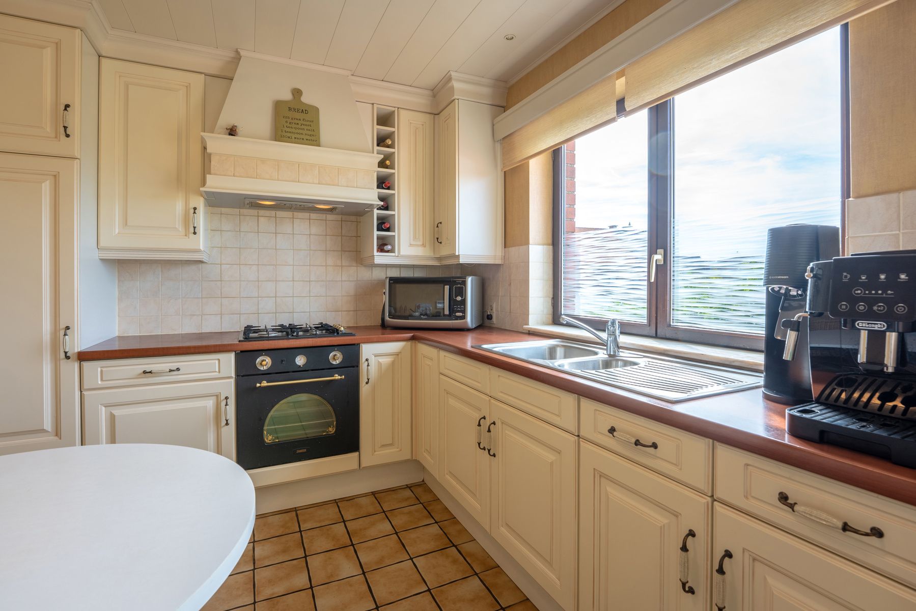 Bel-etagewoning met 3 slaapkamers in doodlopende straat! foto 11