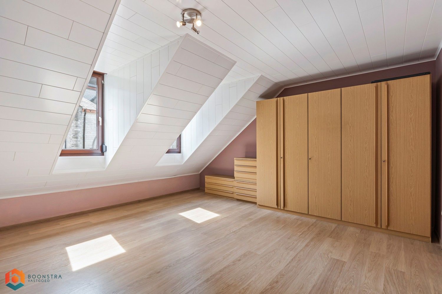 Instapklare woning met garage op sublieme locatie foto 19