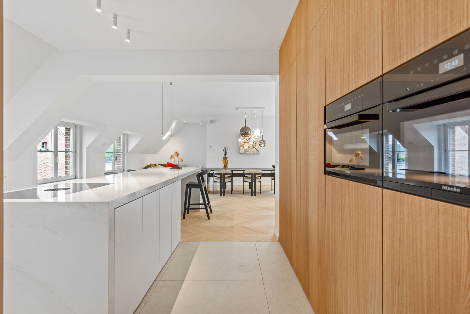 Exclusief duplex dakappartement met zicht op weiland. foto 17