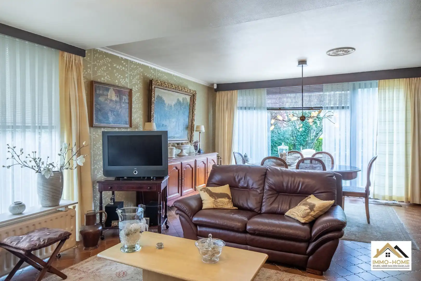Charmante bungalow op topligging in woonwijk  foto 8
