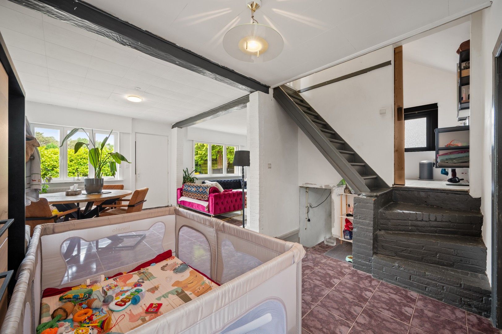 Charmante woning in een groene en rustige woonomgeving foto 6