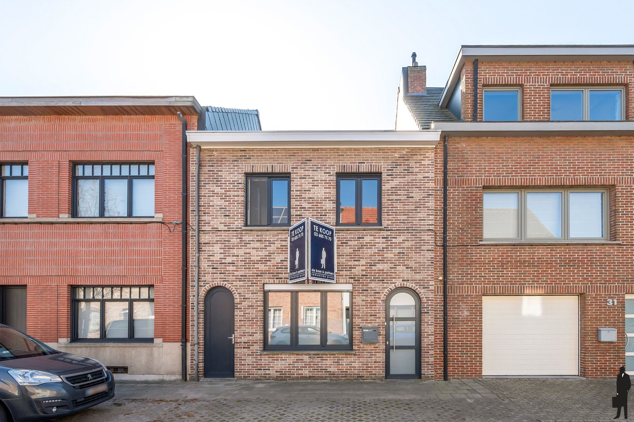 Instapklare gezinswoning in doodlopende straat te Kapellen! foto 2