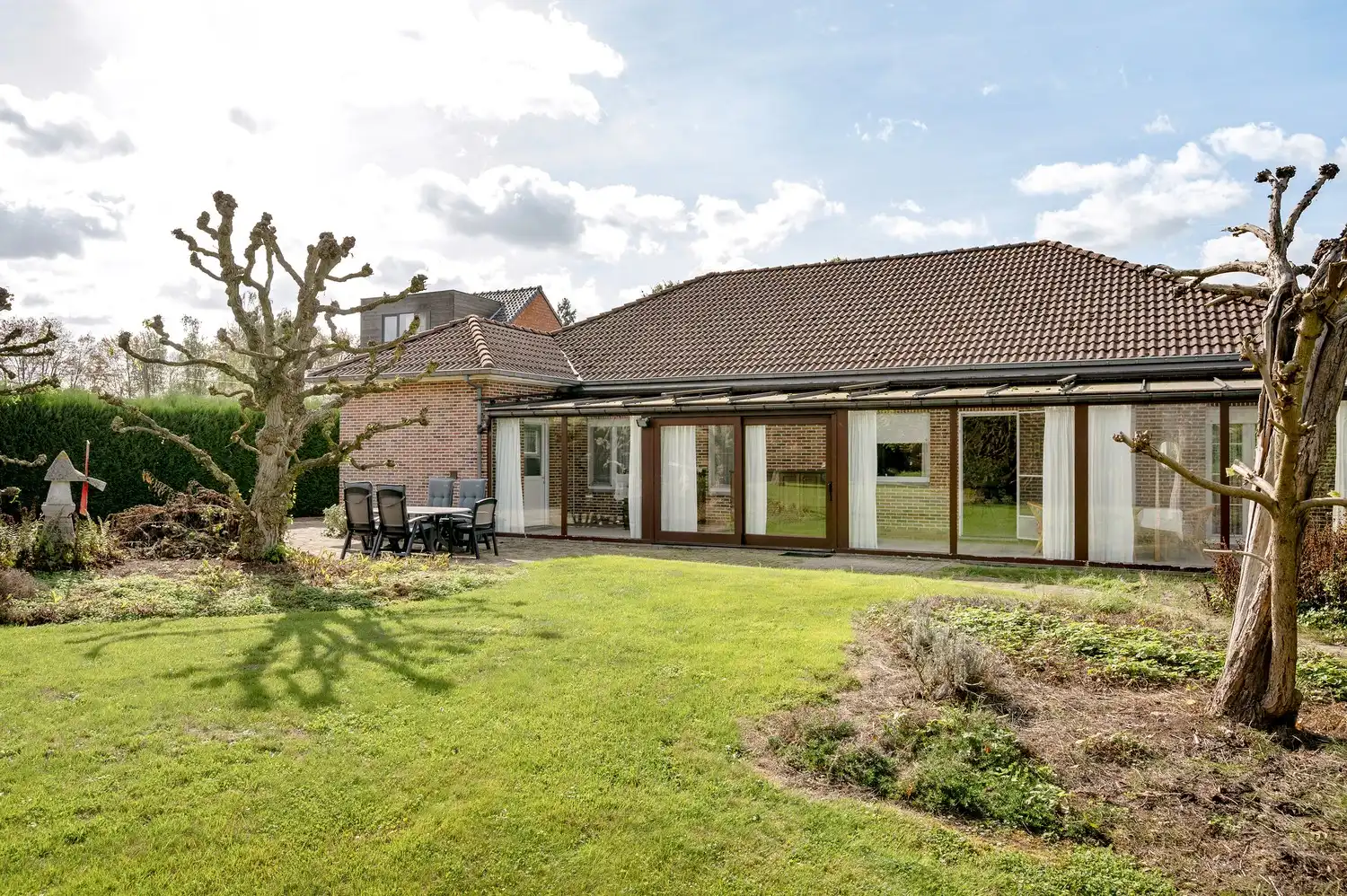 Laagbouwwoning op prachtig perceel van 2196m² foto 37