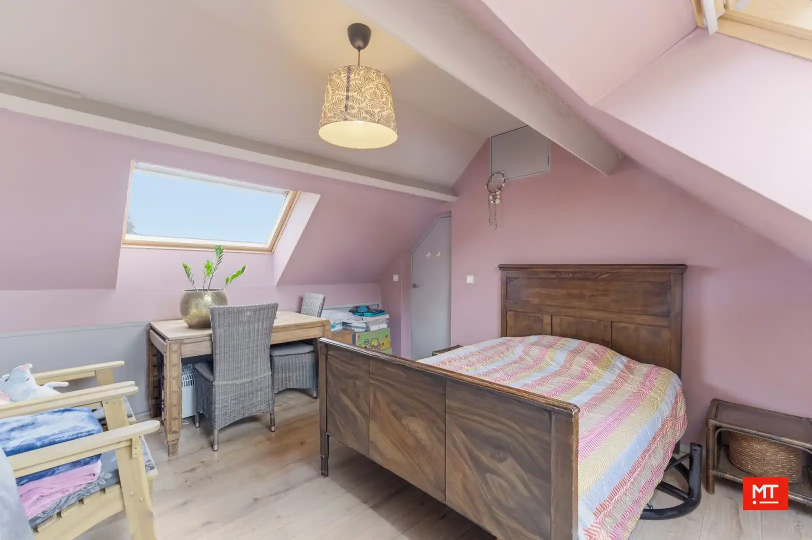 Charmante halfopen woning op een landelijke locatie in Gullegem foto 16