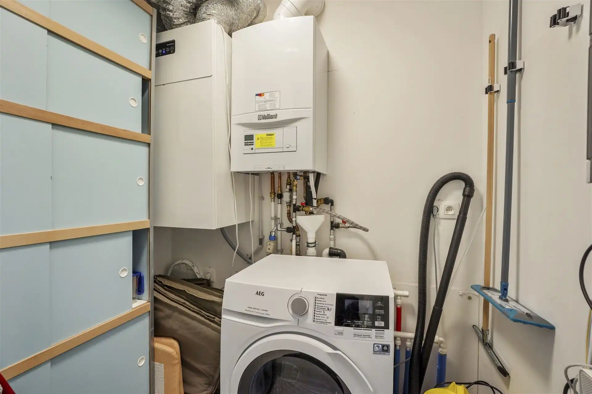 INSTAPKLAAR / RECENT GEBOUW  foto 30