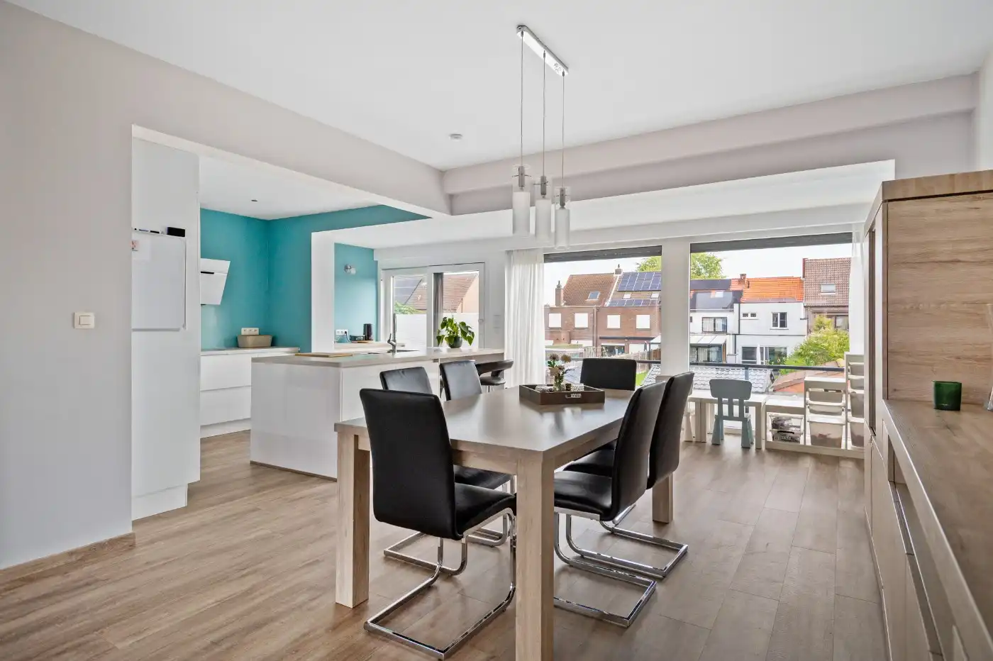 Prachtig gerenoveerde bel-etagewoning met 3 slpk., garage én gezellige tuin foto 6