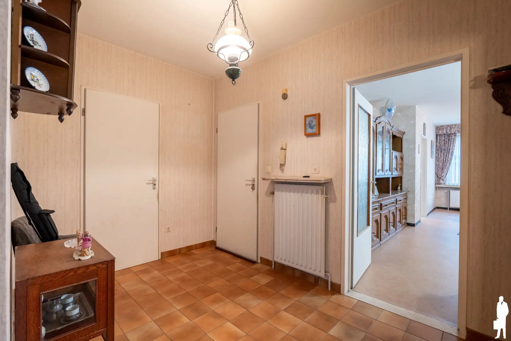 Verhuurd appartement met 2 slpk. en private garage foto 2