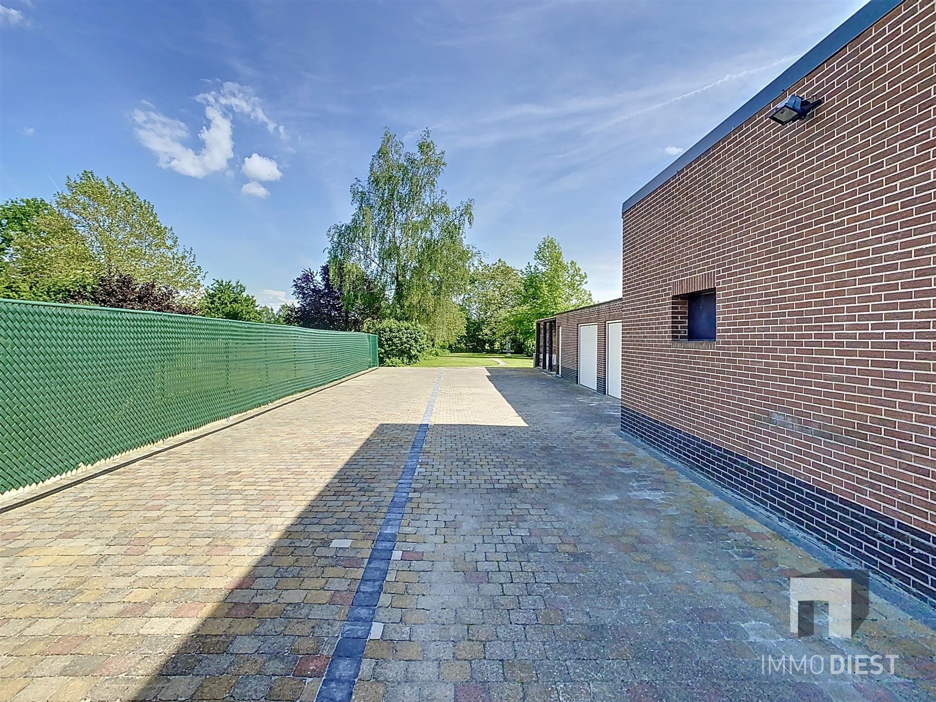 Handelszaak + woning + appartement! foto 49