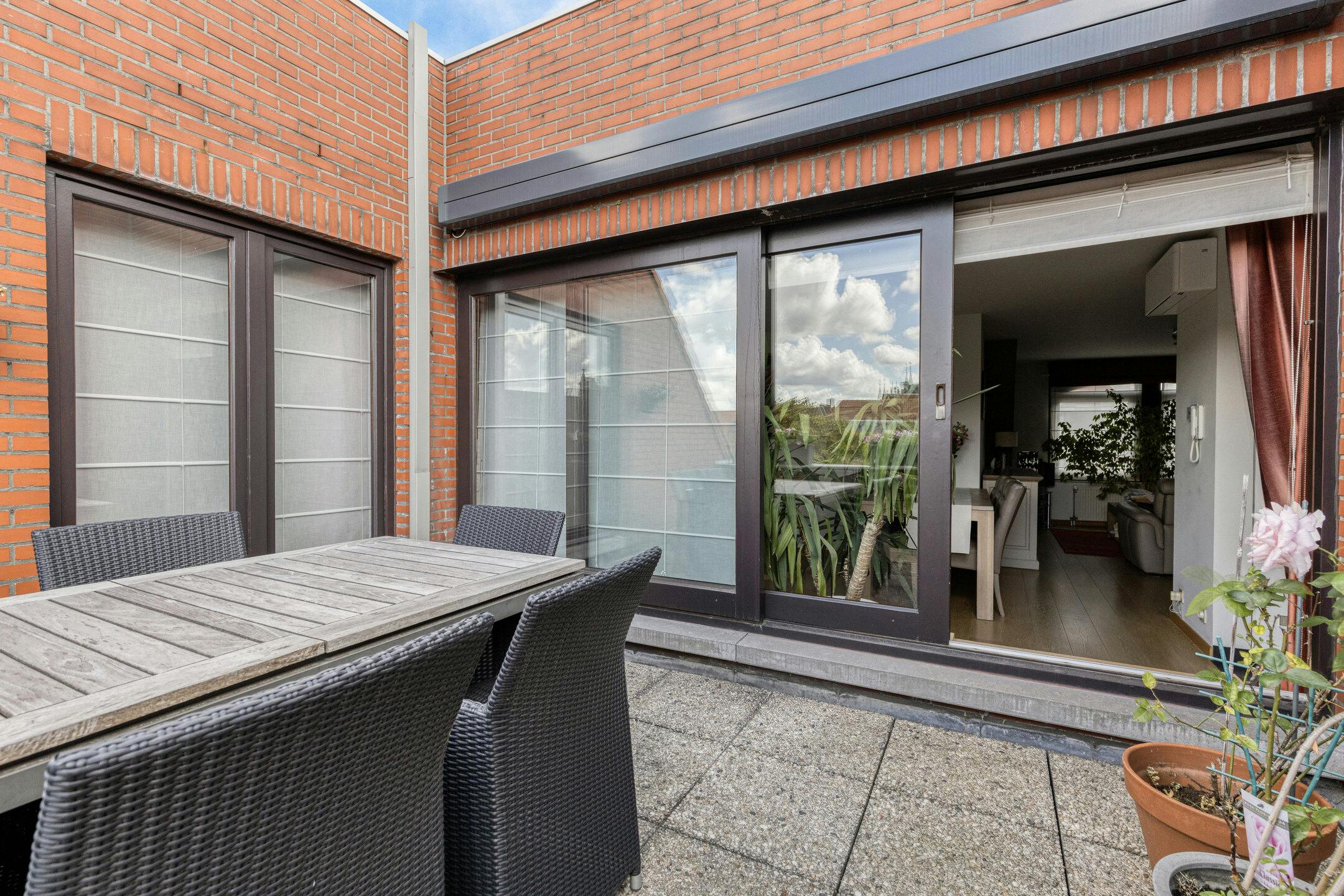 Duplex appartement van ca 142m² te koop in Antwerpen centrum foto 8