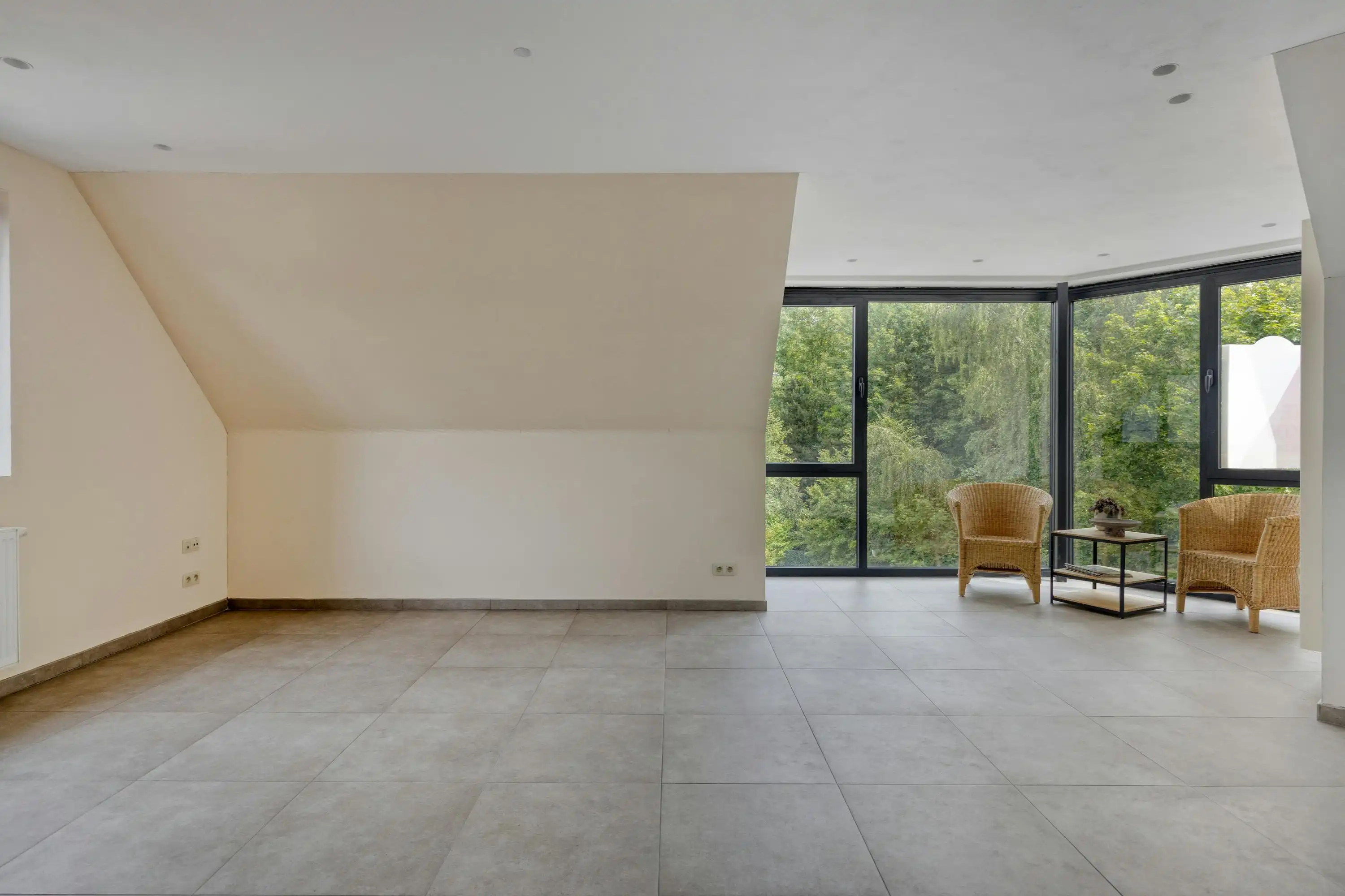 Bel-etagewoning met 2 buitenruimtes te koop in Zwijnaarde foto 6