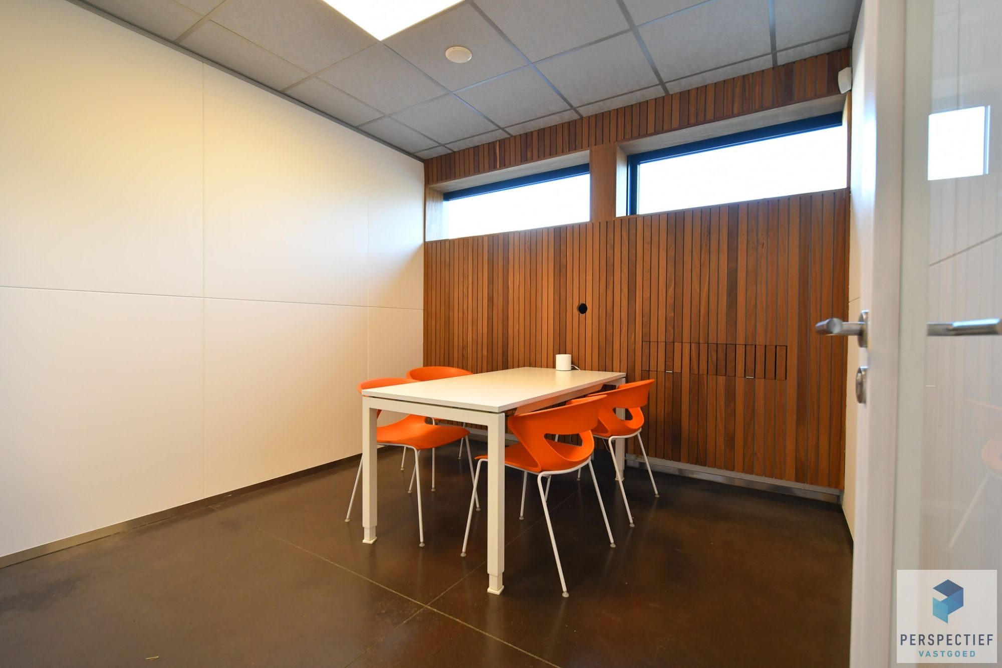 Uiterst goed gelegen polyvalente bedrijfsgebouw met 11 kantoorruimtes en een bruikbare vloeroppervlakte van 685m² foto 13