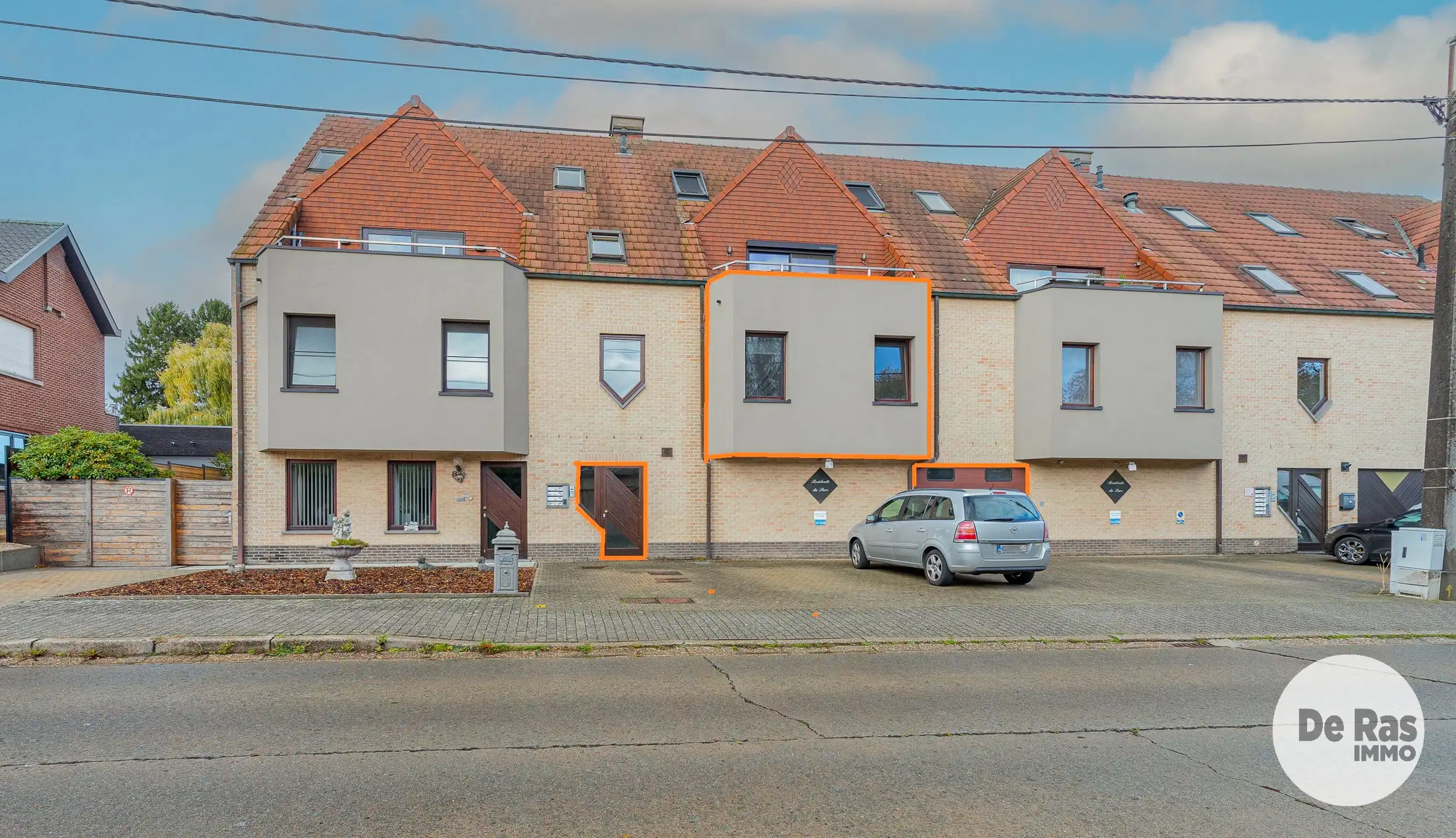 HERZELE-Schitterend 2-kamer App van 118m³ met terras/garage foto {{pictureIndex}}